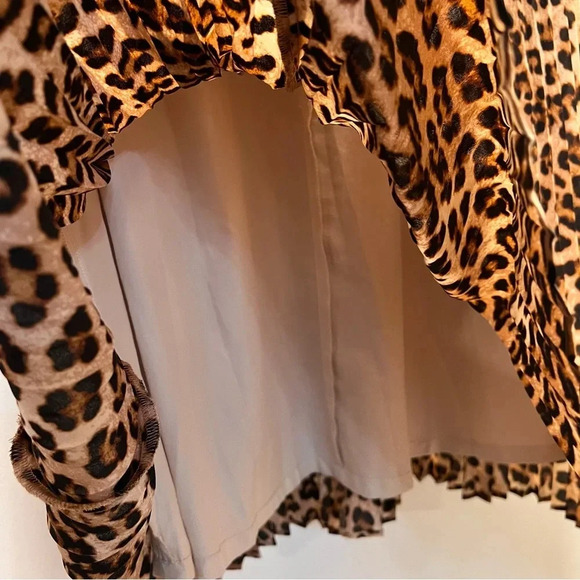 Ann Taylor Factory Petite Leopard Print Skirt. Size 4P. - Picture 6 of 8